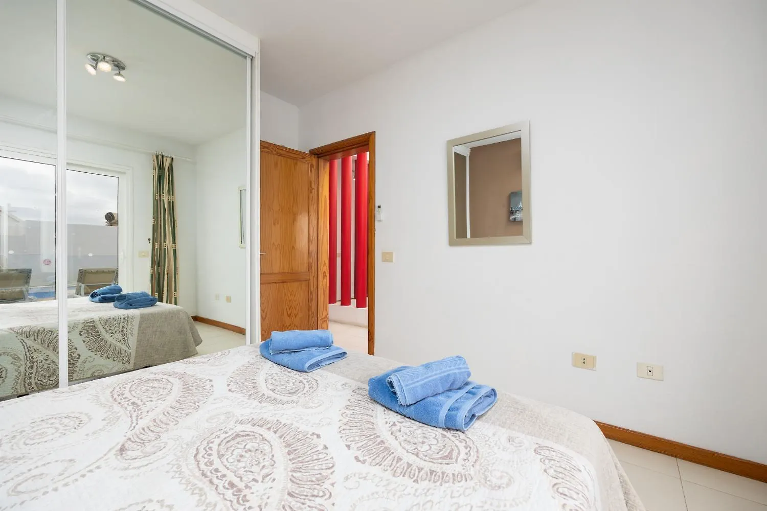 Villa Reyes Tías